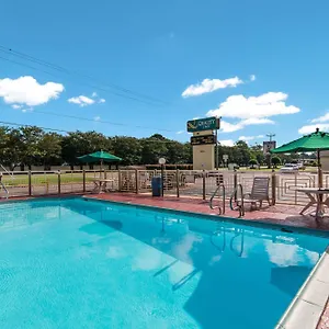 ** Inn Quality Little Creek United States